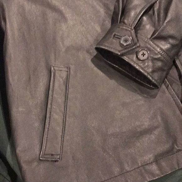 Gap leather jacket - Picture 2 of 7